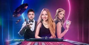 99game App Myanmar — Mobile Phone တွင် Sports Betting Live Odds ကြည့်ရှုနေသည့် မြင်ကွင်း